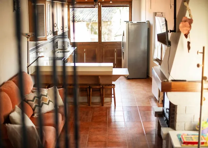 La Encina De - Terraza, Vistas Y Llanes *