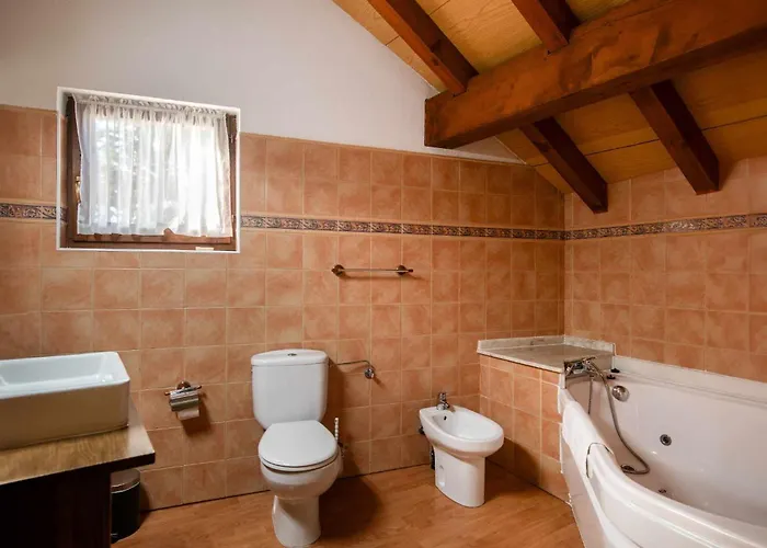 La Encina De - Terraza, Vistas Y Llanes